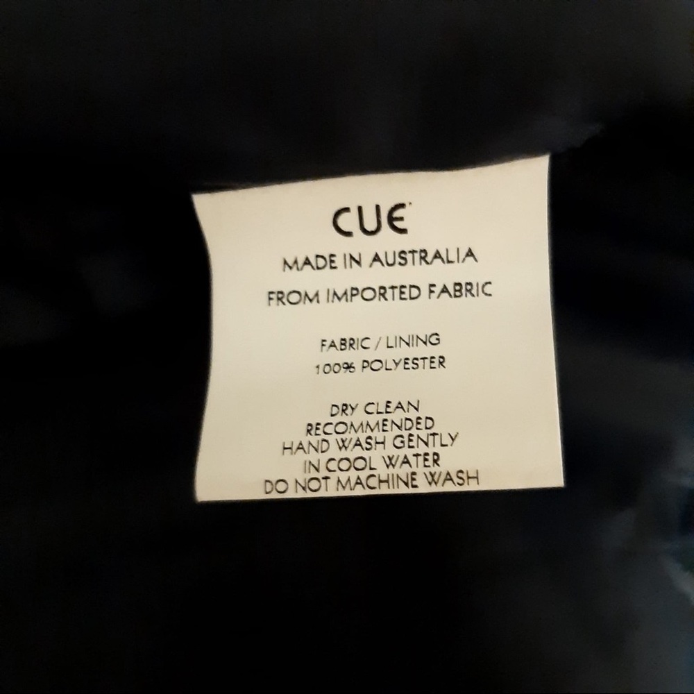 CUE Baggy Pencil Skirt with Ruffle Detail. Navy Colour. Taffeta fabric - Picture 5 of 7